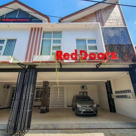 RedDoorz Syariah near Solo Paragon Mall 2 Bonorejo Esterno foto